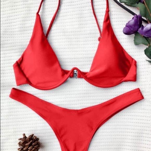 underwire v bikini